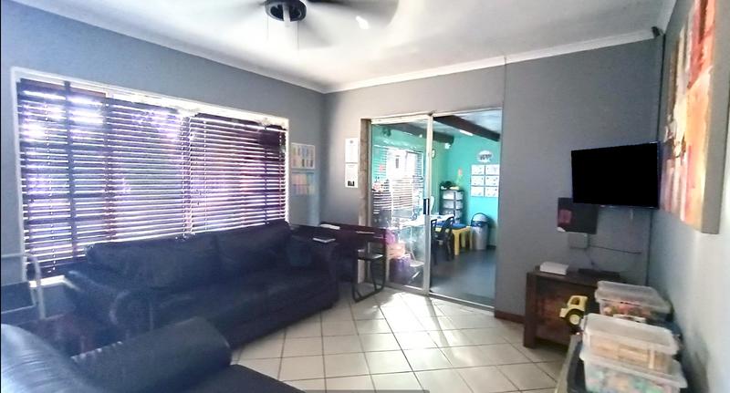 5 Bedroom Property for Sale in Bothasig Western Cape